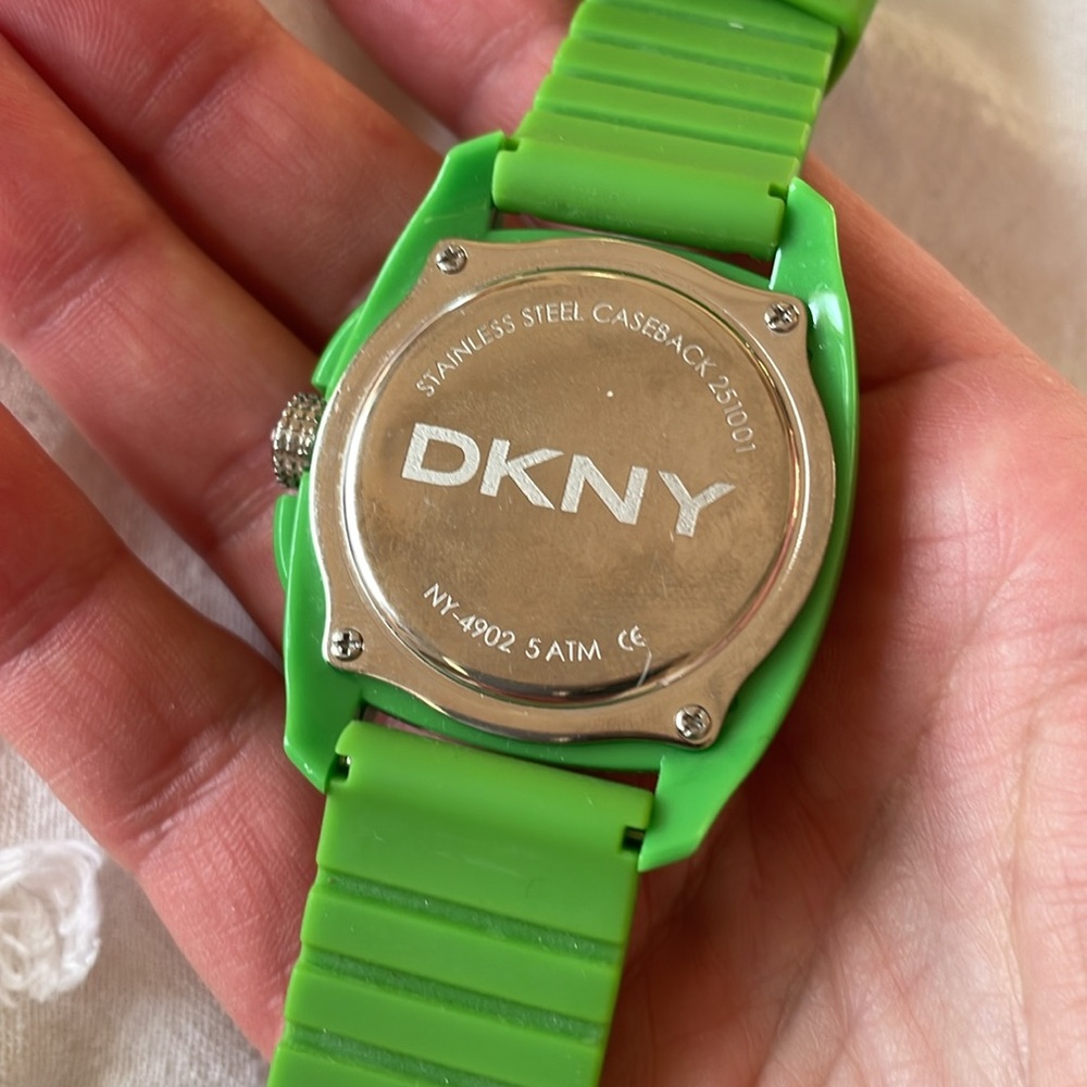 Vintage Bright green DKNY watch Brand new never been used - Picture 5 of 17
